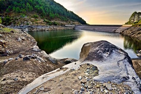 Piscinas naturales más bonitas cerca de Madrid donde darte un。